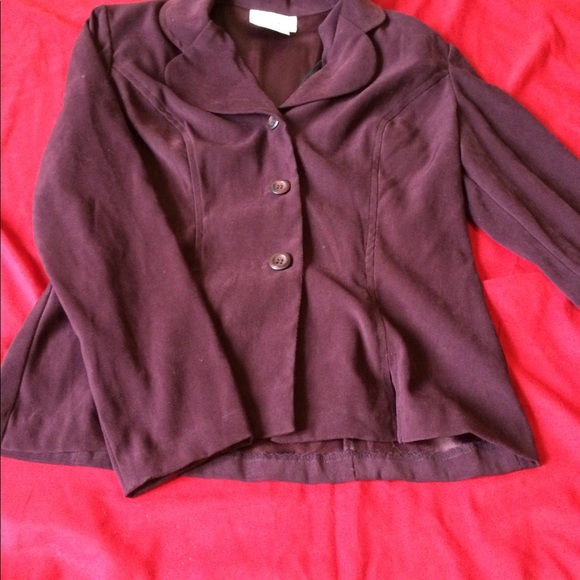 Purple skirt suit - Picture 2 of 3